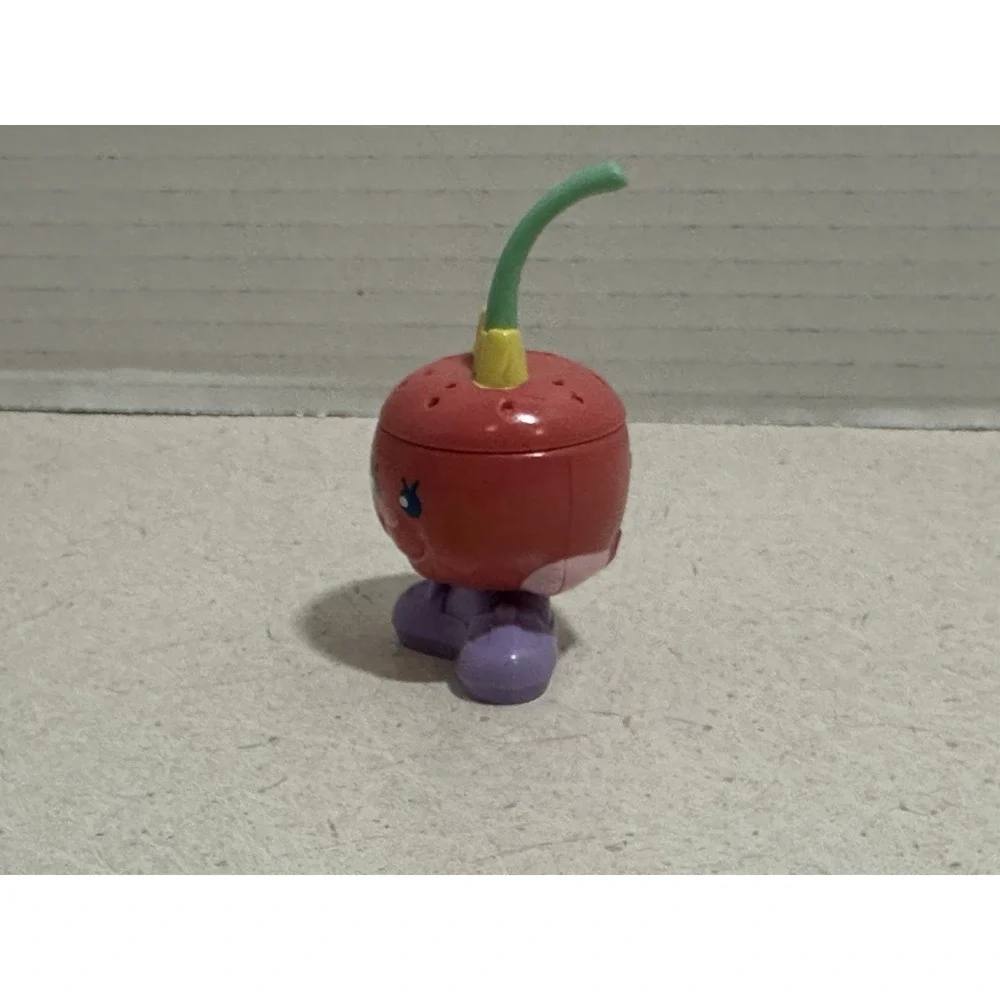 Vtg 1988 Cherry Merry Muffin Cherry Sweet Sugar Shaker Doll Friend Accessory